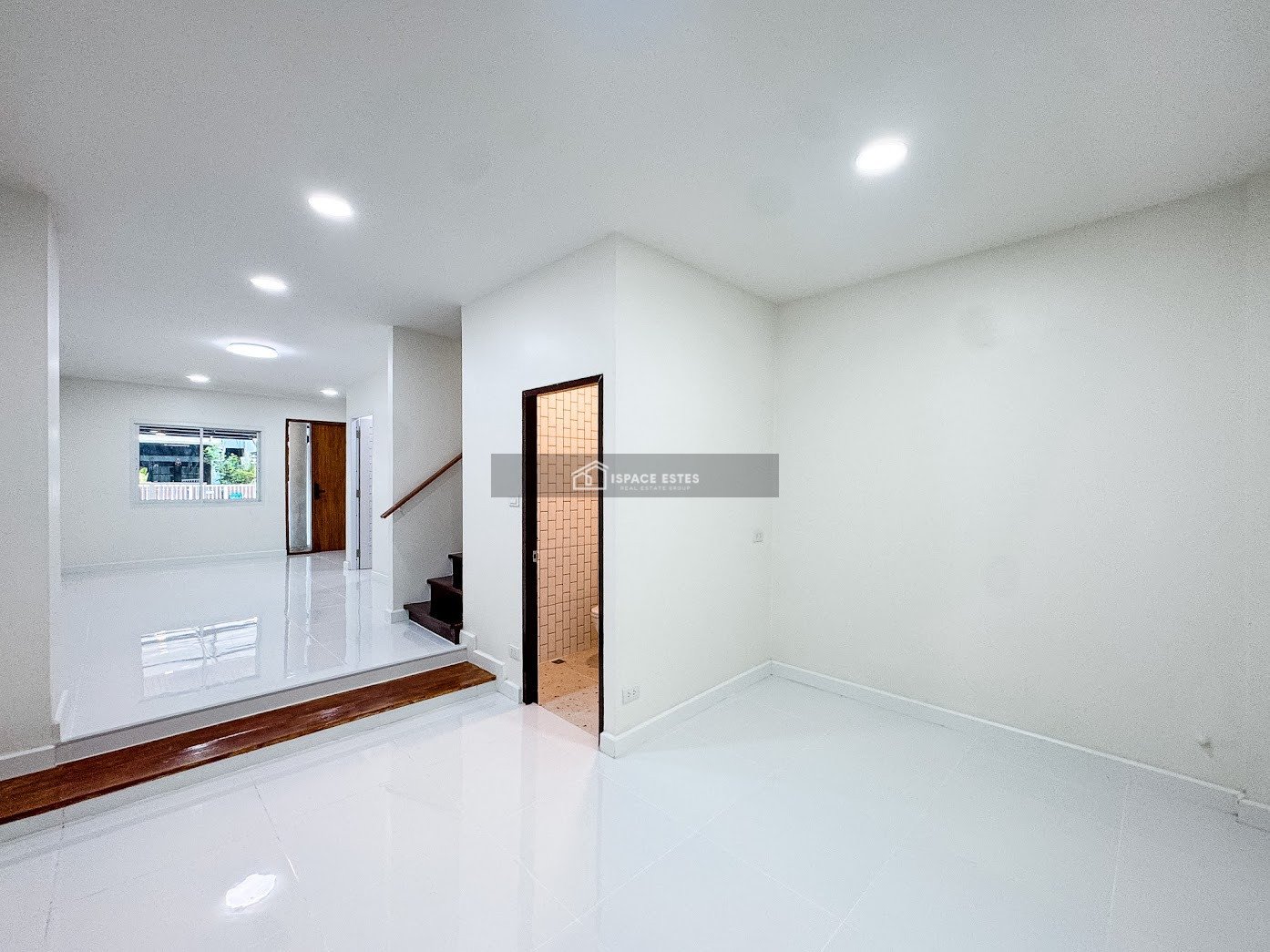 ขายทาวน์โฮม 2ชั้น 17 ตร.ว รีโนเวทใหม่ใน 84 แมนชั่น ทำเลดี ใกล้ทางด่วนถนนหลัก และ MRT ลาดพร้าว 71