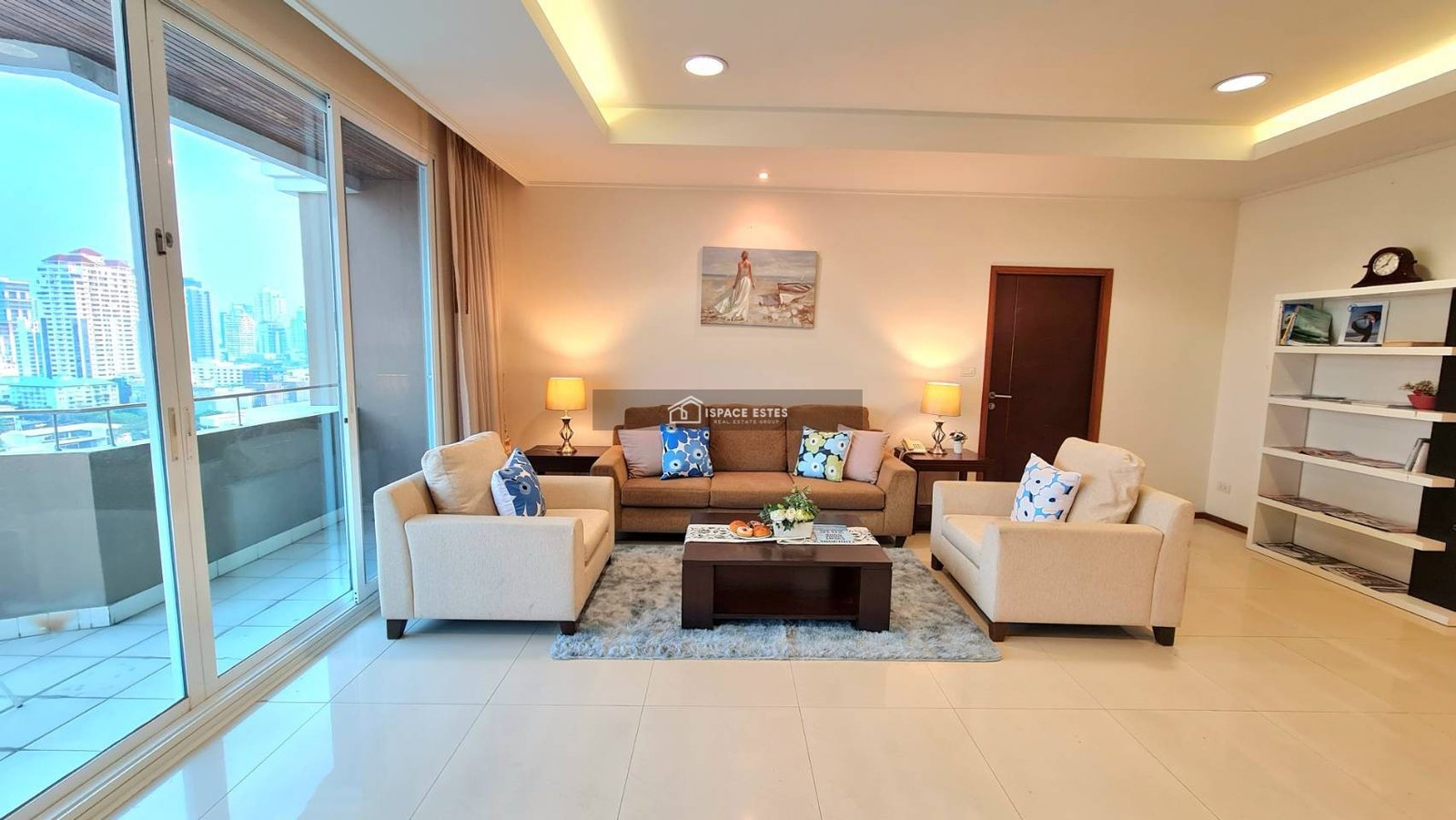 ให้เช่า Luxury Apartment ในสุขุมวิท 39 ชั้น16 ขนาด 291 ตร.ม 3 ห้องนอน 3 ห้องน้ำ ตกแต่งอย่างหรูหรา พร้อมเฟอร์นิเจอร์ครบครันพร้อมอยู่