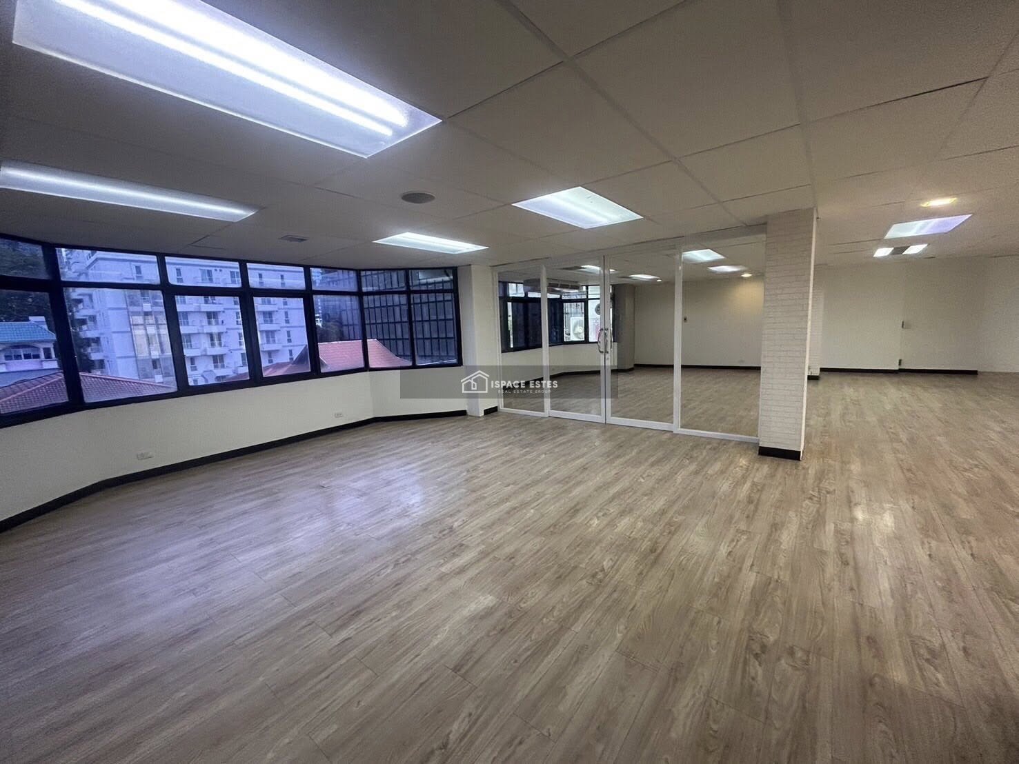 ให้เช่าออฟฟิศ ชั้น 4 ใจกลางสาทร ขนาด 182 ตร.ม ใกล้ BTS ช่องนนทรี, เซนต์หลุยส์