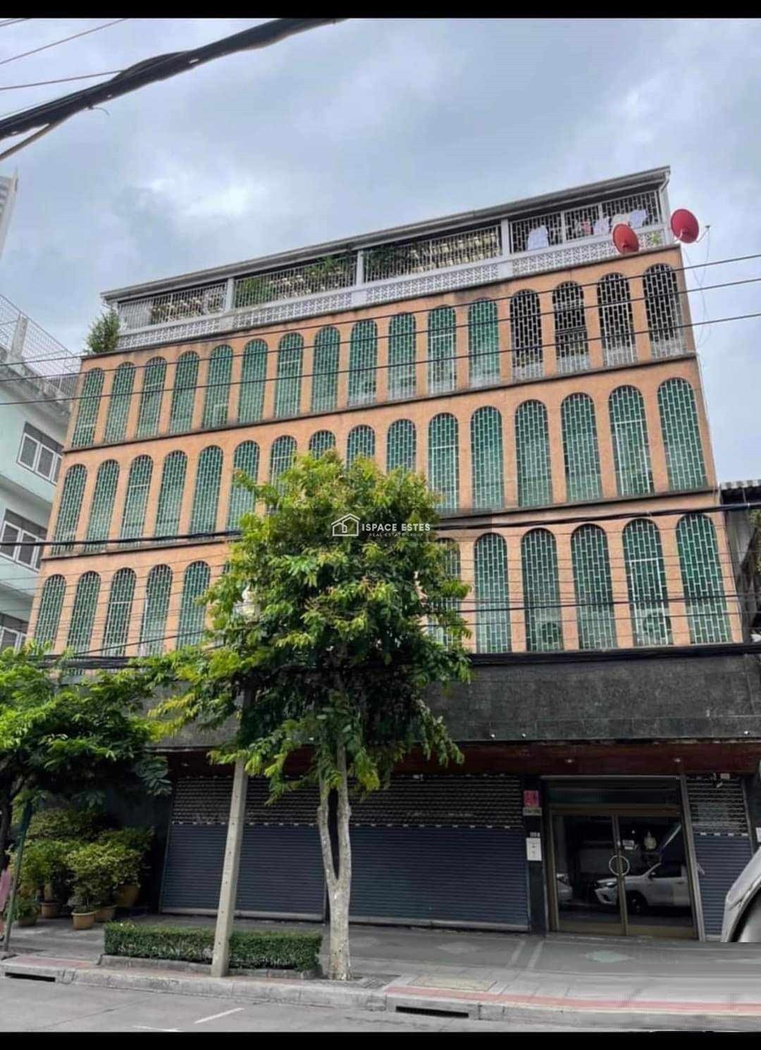ขายอาคารพาณิชย์ 4 ห้อง ตีทะลุติดกัน 6 ชั้น (รวมดาดฟ้า) รวมเนื้อที่ 96 ตรว. พื้นที่ใช้สอยถึง 2,400 ตรม. ทำเลดี สุดๆ เดินไป ICONSIAM และ ICS Mall ได้ใน 5 นาที