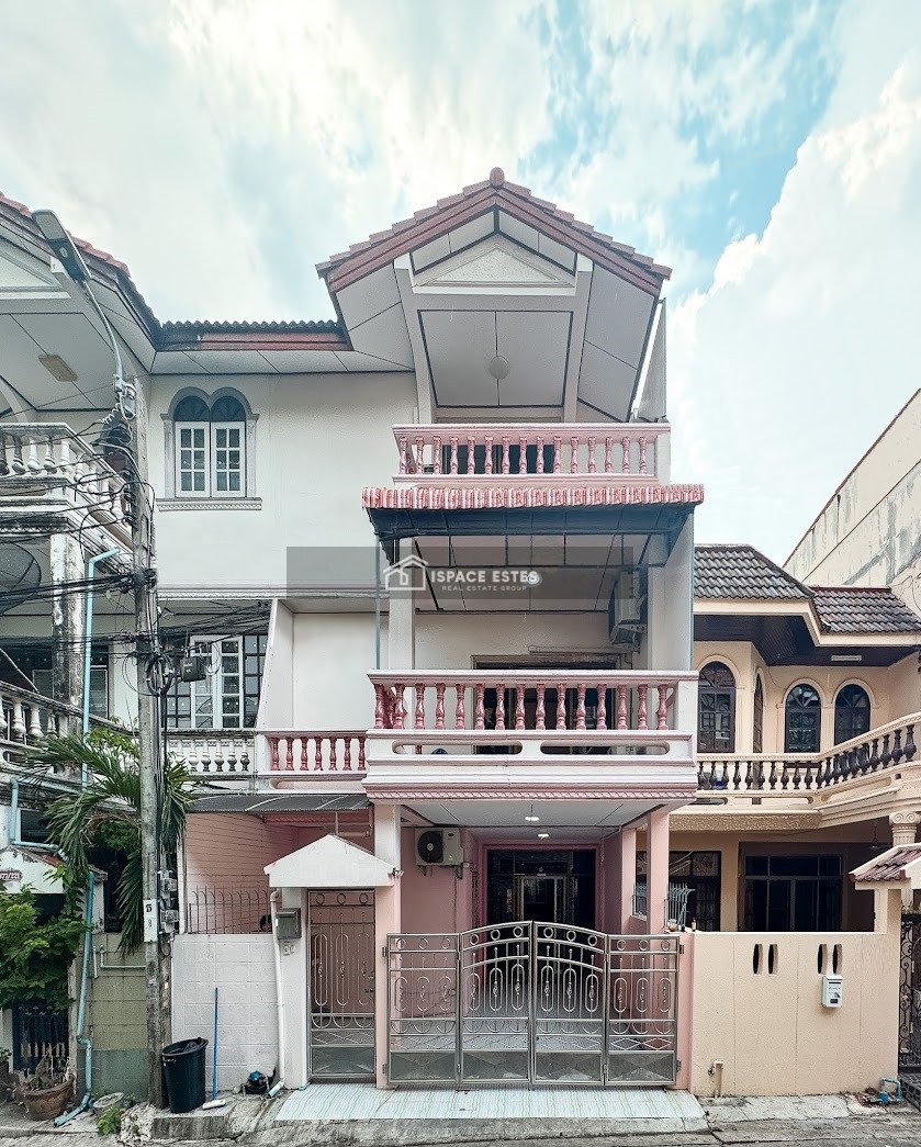 ขายทาวน์โฮม 3 ชั้น หมู่บ้านอิ่มอัมพร 1 ขนาด 28.2 ตร.ว. 350 ตร.ม พร้อม Built-in คุณภาพทั้งหลัง ทำเลทอง ซอยจรัญฯ 13 (แยกพาณิชธน 9) ใกล้ MRT บางขุนนนท์