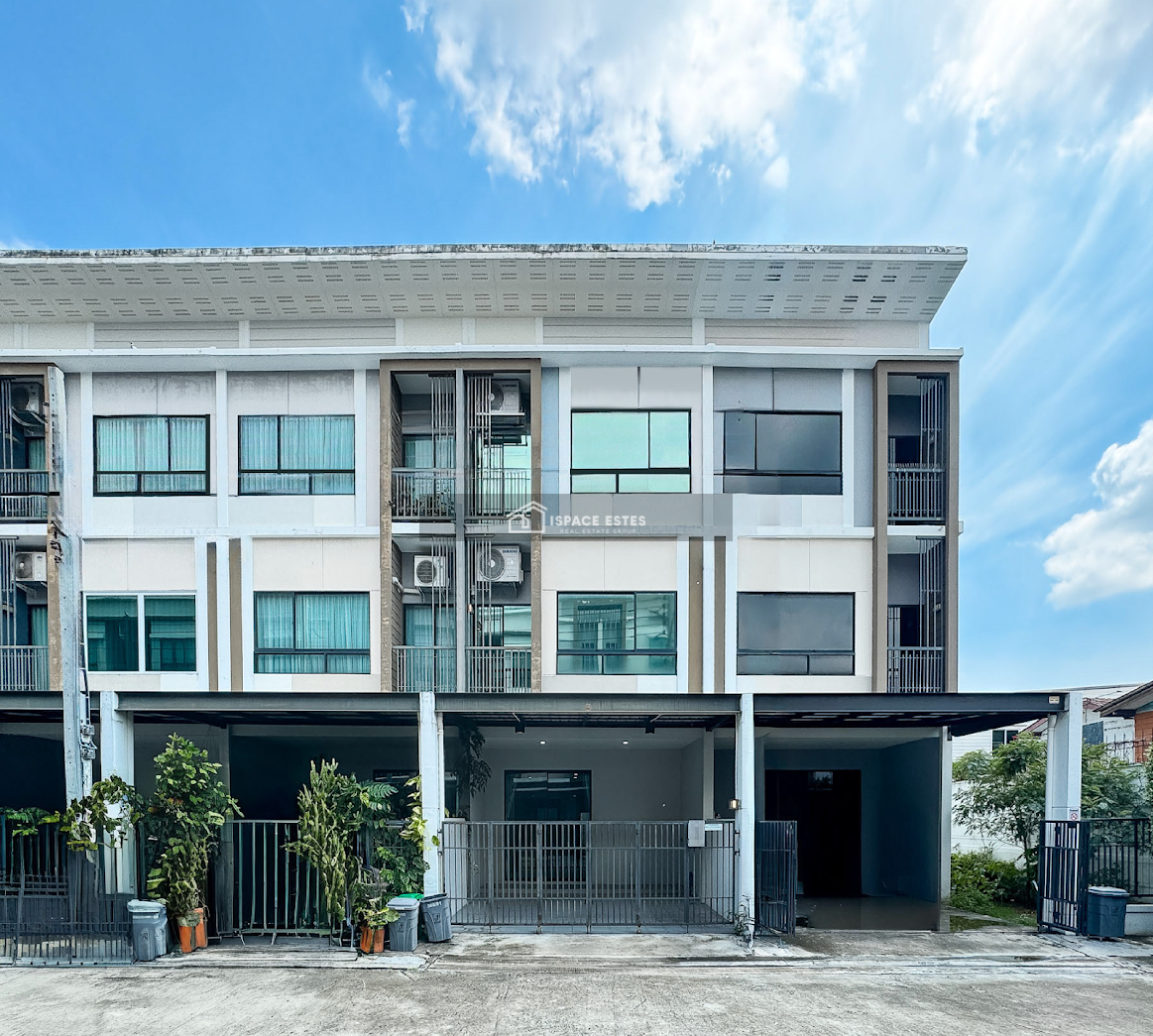 ขายทาวน์โฮม 3ชั้น พาทิโอ วัชรพล-รามอินทรา 19.3 ตร.ว สไตล์ Modern Iconic บ้านเทียบมือหนึ่ง ต่อเติมเต็มพื้นที่ เดินทางสะดวก ราคาคุ้มค่าในทำเลทอง