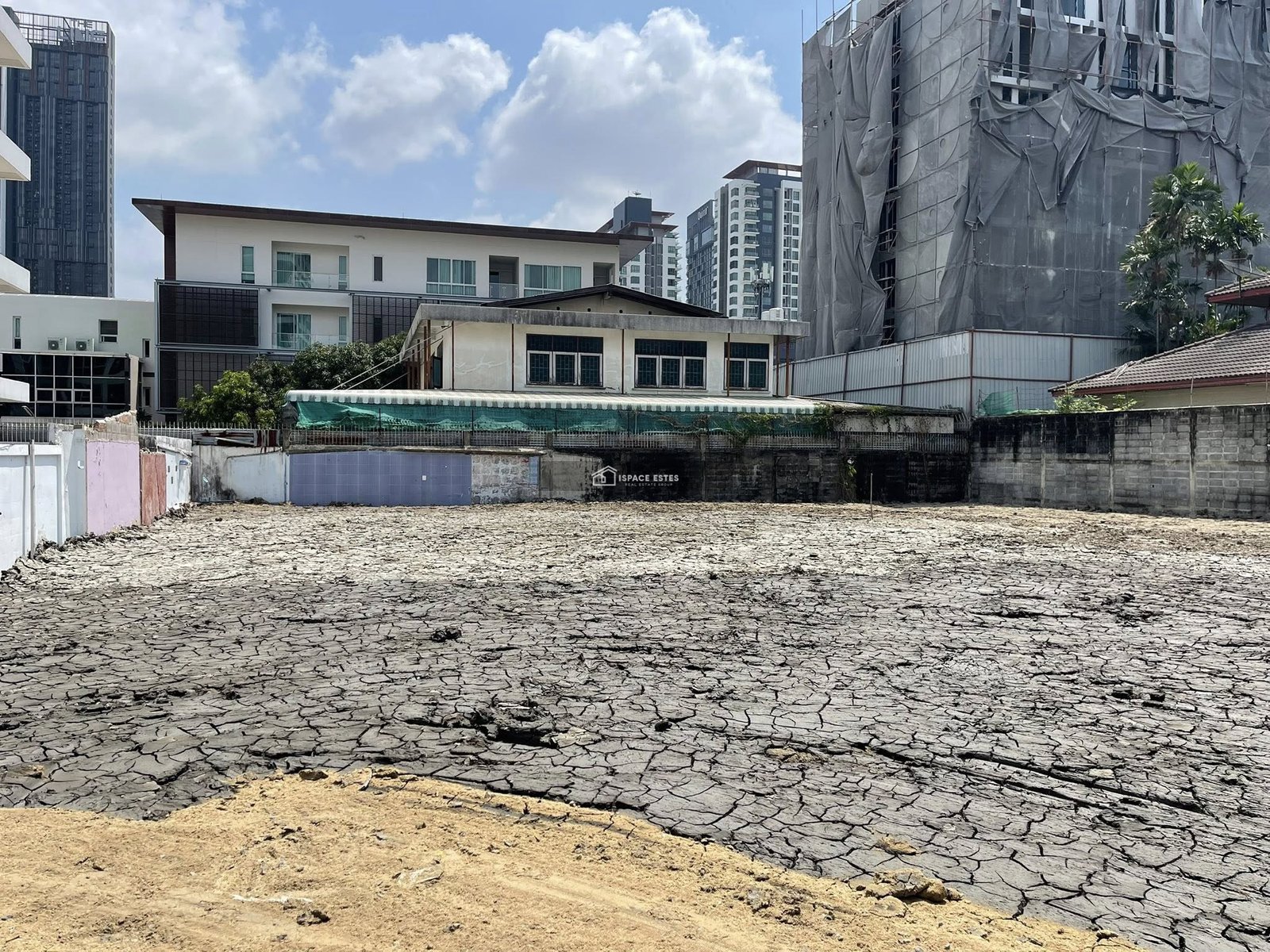 ขายที่ดิน 196 ตร.ว สุขุมวิท 64 เดินทางสะดวก ใกล้BTSสถานี ปุณณวิถี และบางจาก