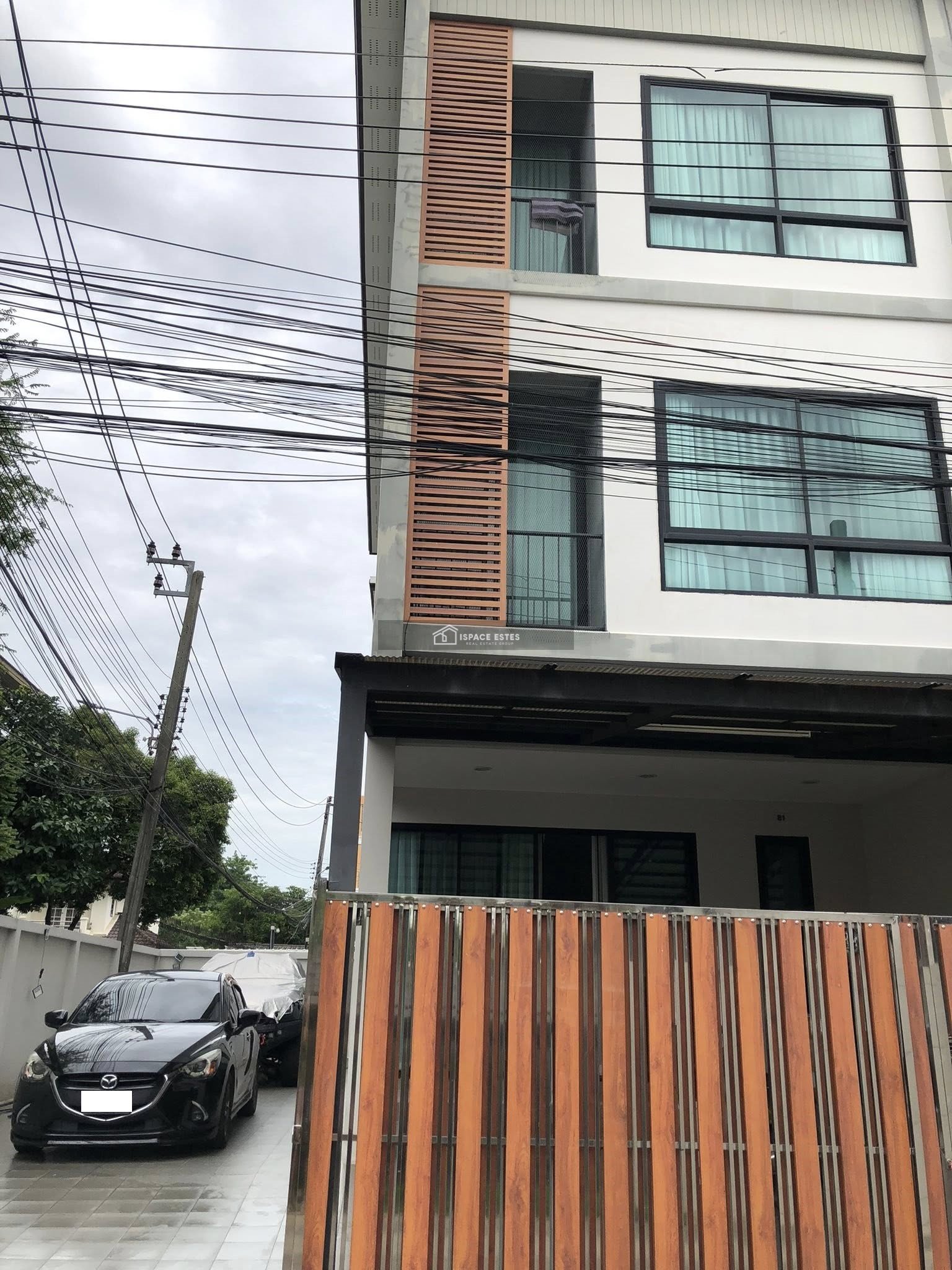 ขายทาวน์โฮม 3ชั้น ปุณณวิถี31 ที่ดินรวม 42 ตรว หลังมุม ใกล้ BTS ปุณณวิถี