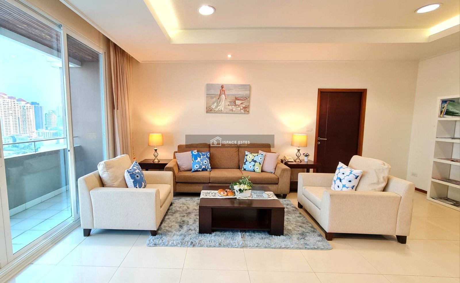 ให้เช่า Luxury Apartment ในสุขุมวิท 39 ชั้น16 ขนาด 291 ตร.ม 3 ห้องนอน 3 ห้องน้ำ ตกแต่งอย่างหรูหรา พร้อมเฟอร์นิเจอร์ครบครันพร้อมอยู่