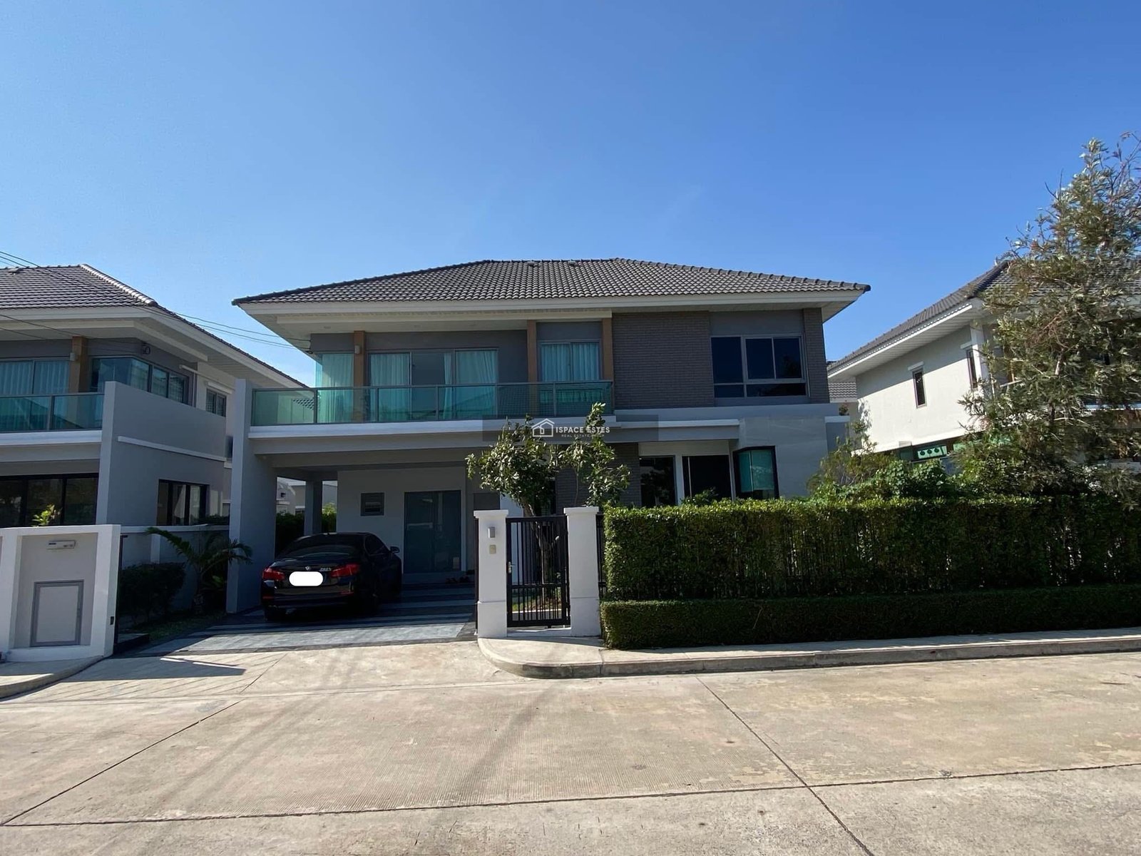 ให้เช่าบ้านเดี่ยว 2 ชั้น โครงการ Perfect Residence สุขุมวิท 77 พื้นที่ 66 ตรว. พื้นที่ใช้สอย 226 ตร.ม หลังใหญ่ เฟอร์ครบ หิ้วกระเป๋าเข้าอยู่ได้เลย