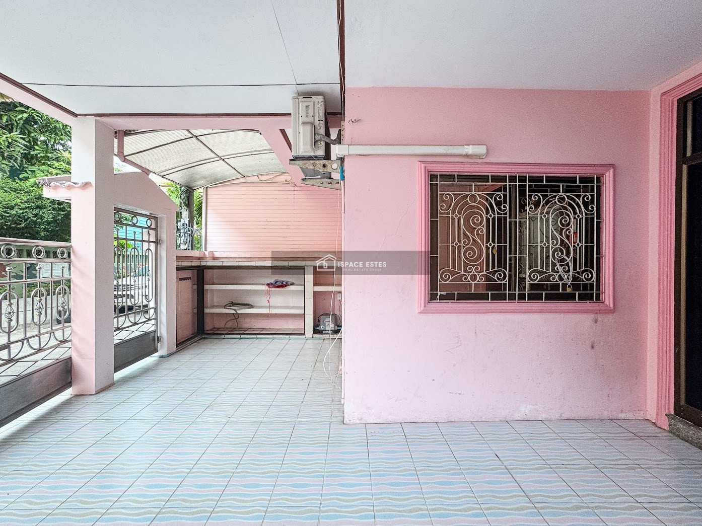 ขายทาวน์โฮม 3 ชั้น หมู่บ้านอิ่มอัมพร 1 ขนาด 28.2 ตร.ว. 350 ตร.ม พร้อม Built-in คุณภาพทั้งหลัง ทำเลทอง ซอยจรัญฯ 13 (แยกพาณิชธน 9) ใกล้ MRT บางขุนนนท์