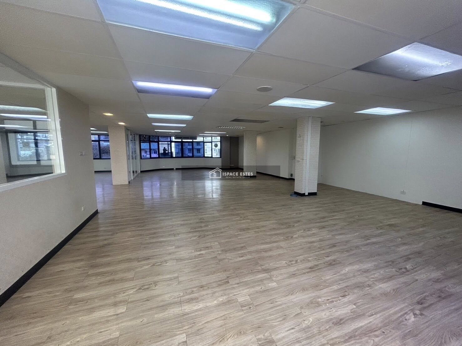 ให้เช่าออฟฟิศ ชั้น 4 ใจกลางสาทร ขนาด 182 ตร.ม ใกล้ BTS ช่องนนทรี, เซนต์หลุยส์